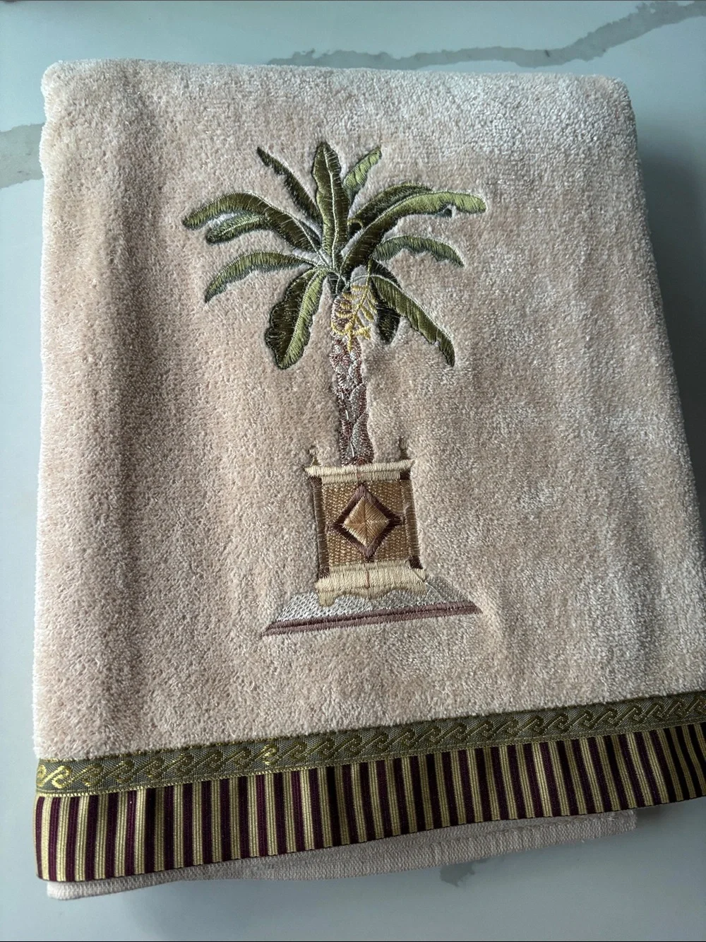 Avanti Beige/Tan Palm Embroidered Bath Towel with Decorative Border